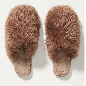 NWOT Anthropologie Fuzzy Slide Slippers Size Small